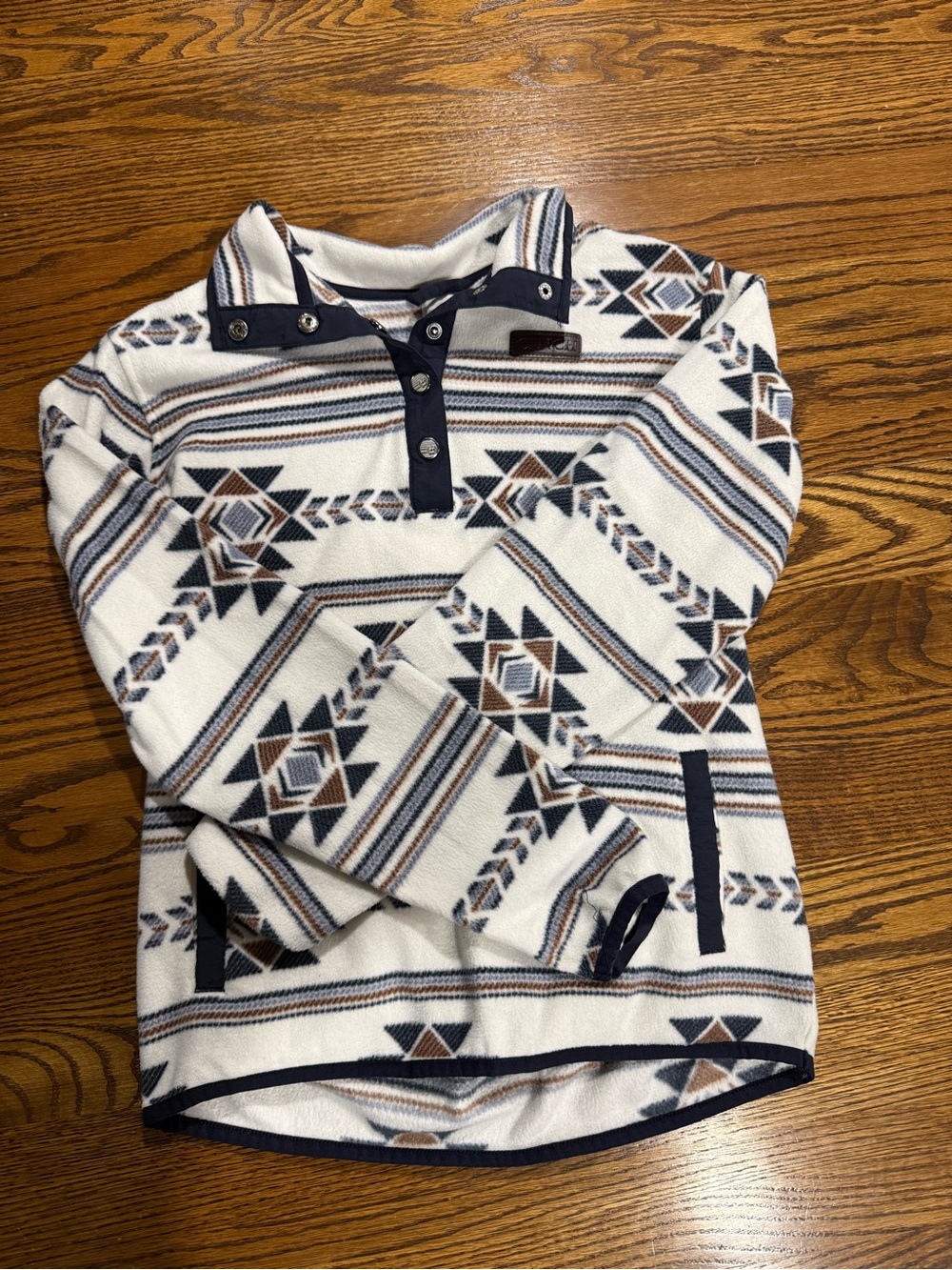 Cinch women’s fleece pullover.